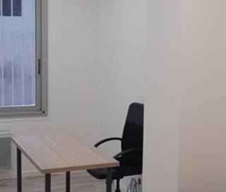 Bureau privé 13 m² 2 postes Coworking Rue Jean Pierre Timbaud Maisons-Alfort 94700 - photo 1